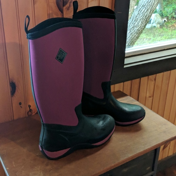 womens pink muck boots